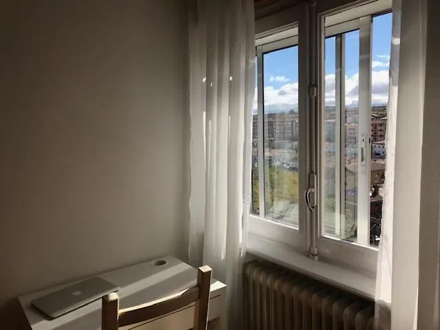 Martina. Tres Hab. Centro Бургос